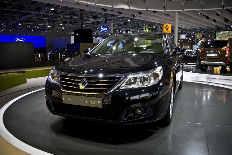  Renault Latitude 2011 года  (фото 11 из 40)